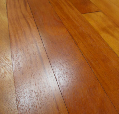 Reclaimed Flooring - Opepe Old Strip - grain