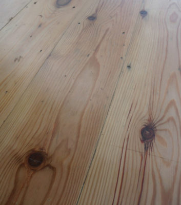 Reclaimed Flooring - Pitch Pine Solid - grain